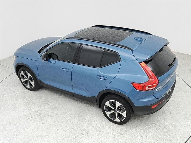 2023 Volvo XC40 Vehicle Photo in Grapevine, TX 76051