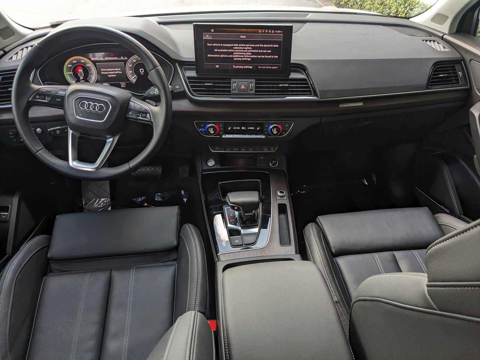 2024 Audi Q5 Vehicle Photo in Tampa, FL 33614