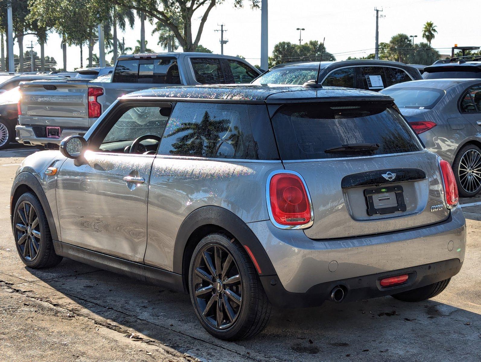 2018 MINI Cooper Hardtop 2 Door Vehicle Photo in Pembroke Pines , FL 33084