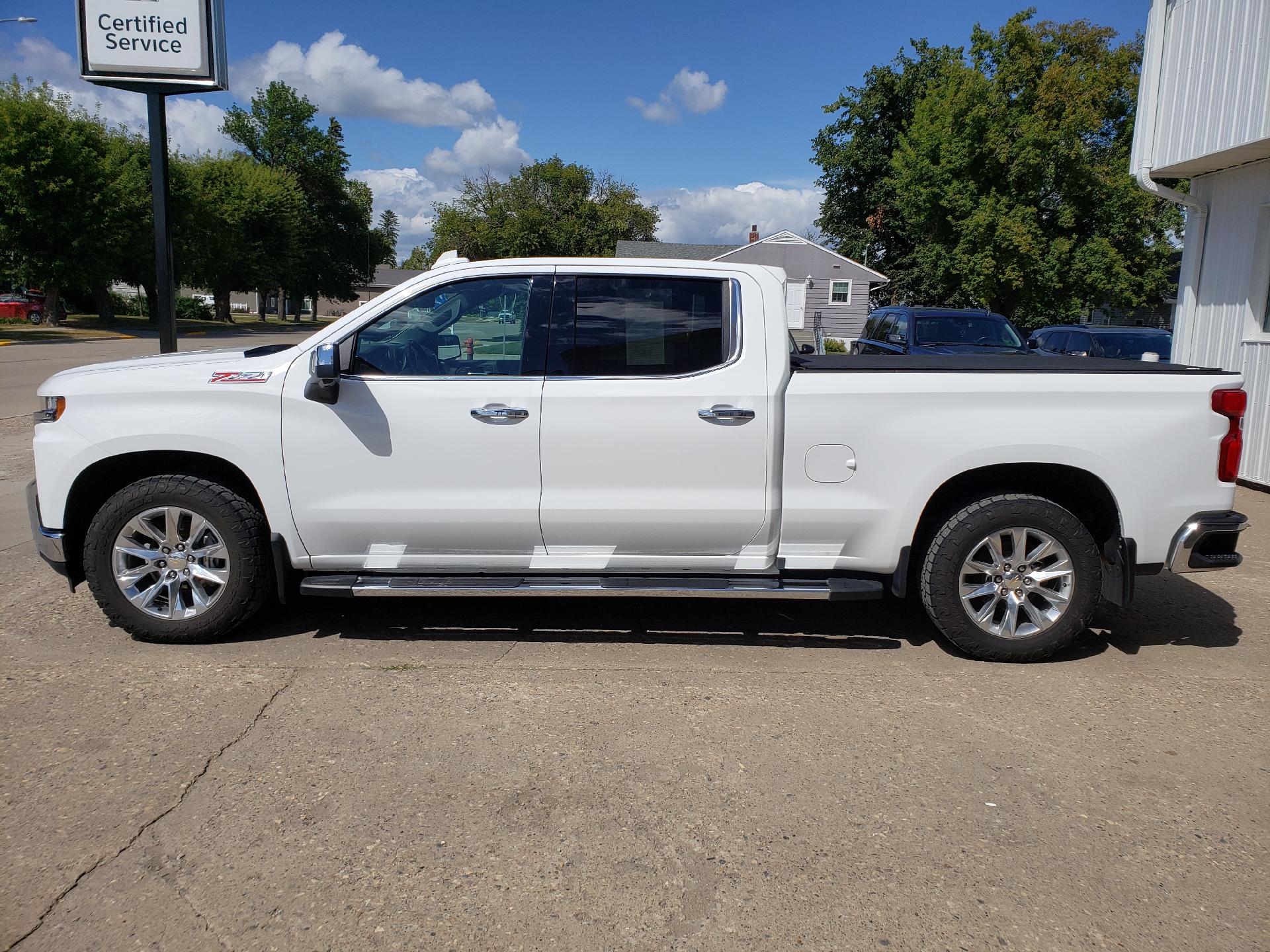 Used 2021 Chevrolet Silverado 1500 LTZ with VIN 3GCUYGEL5MG181345 for sale in Cavalier, ND