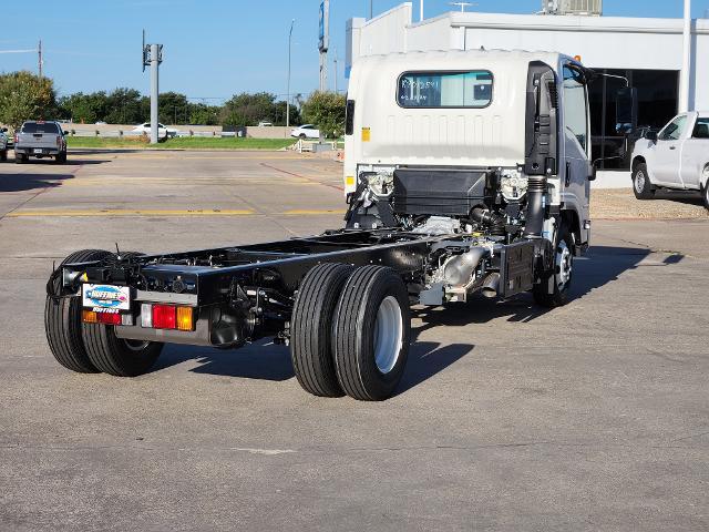 2024 Chevrolet 4500 HD LCF Diesel Vehicle Photo in LEWISVILLE, TX 75067