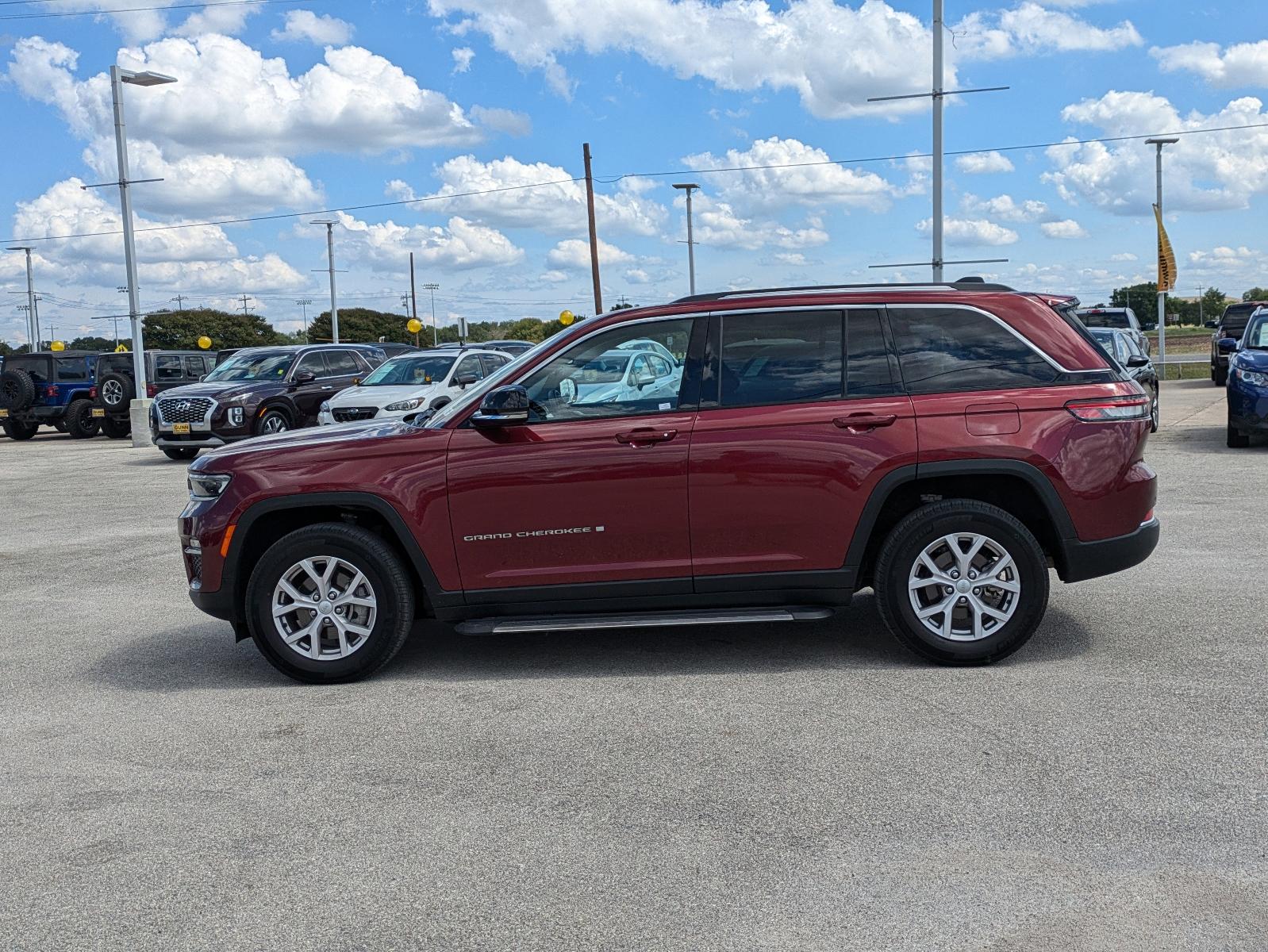 2022 Jeep Grand Cherokee Vehicle Photo in Seguin, TX 78155