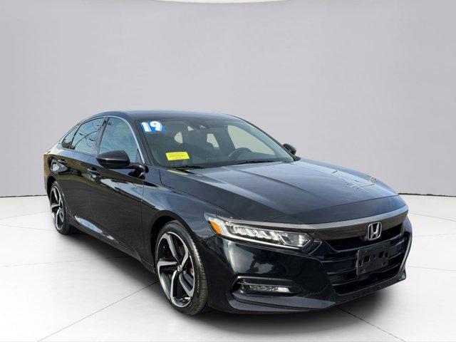 2019 Honda Accord Sedan Vehicle Photo in LEOMINSTER, MA 01453-2952