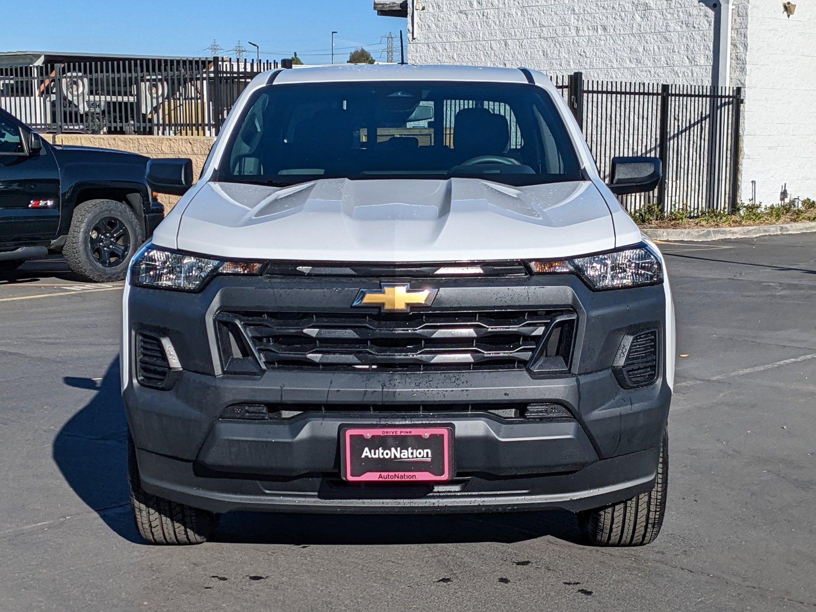 2024 Chevrolet Colorado Vehicle Photo in VALENCIA, CA 91355-1705