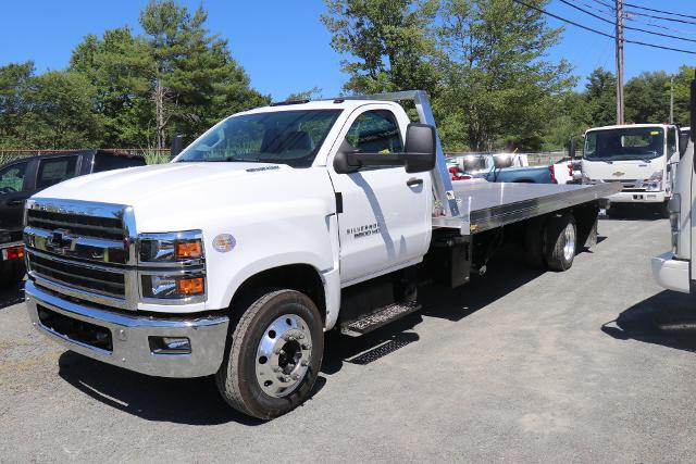 2024 Chevrolet Silverado 5500 HD Vehicle Photo in MONTICELLO, NY 12701-3853