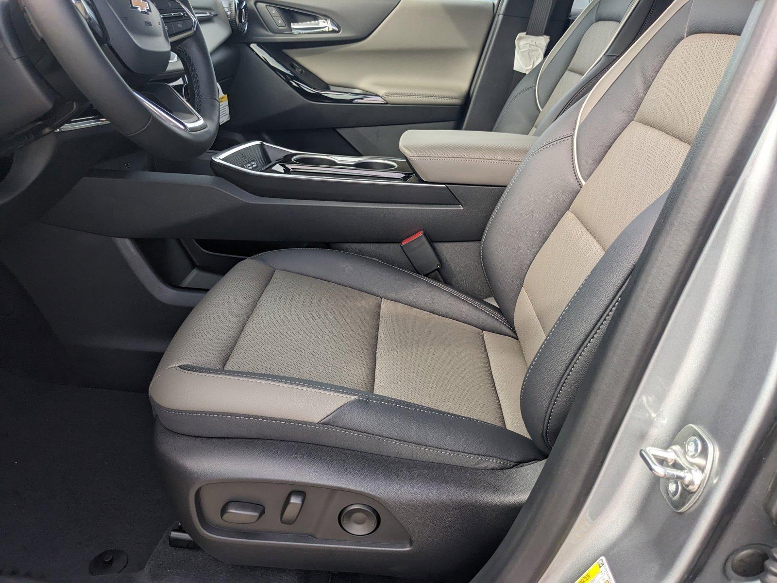 2025 Chevrolet Equinox Vehicle Photo in MIAMI, FL 33172-3015