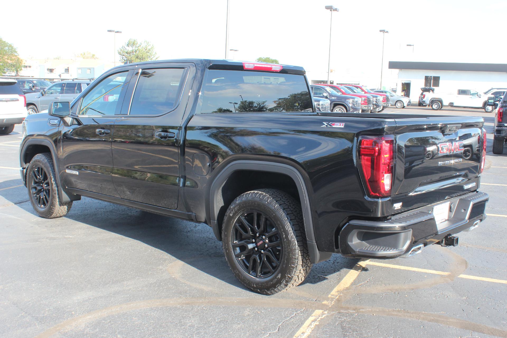 2025 GMC Sierra 1500 Vehicle Photo in AURORA, CO 80012-4011