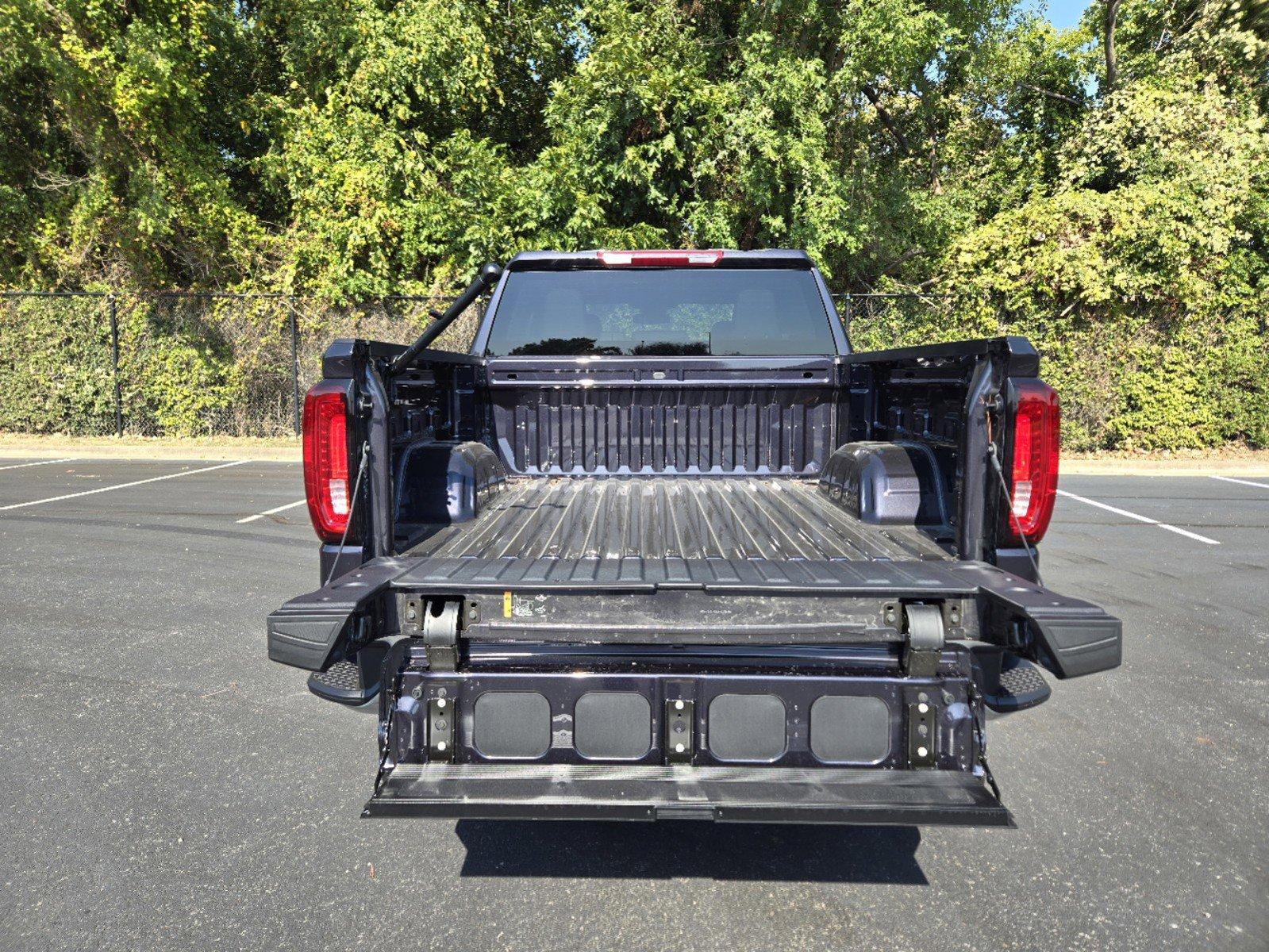 2024 GMC Sierra 1500 Vehicle Photo in DALLAS, TX 75209-3016