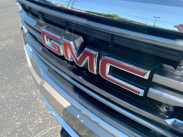 2023 GMC Acadia Vehicle Photo in MOON TOWNSHIP, PA 15108-2571