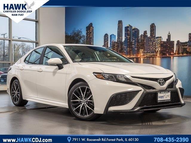 2022 Toyota Camry Vehicle Photo in Saint Charles, IL 60174