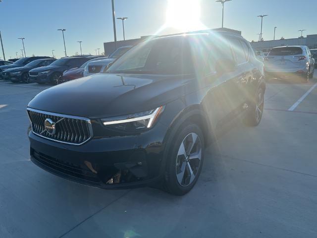 2025 Volvo XC40 Vehicle Photo in Grapevine, TX 76051