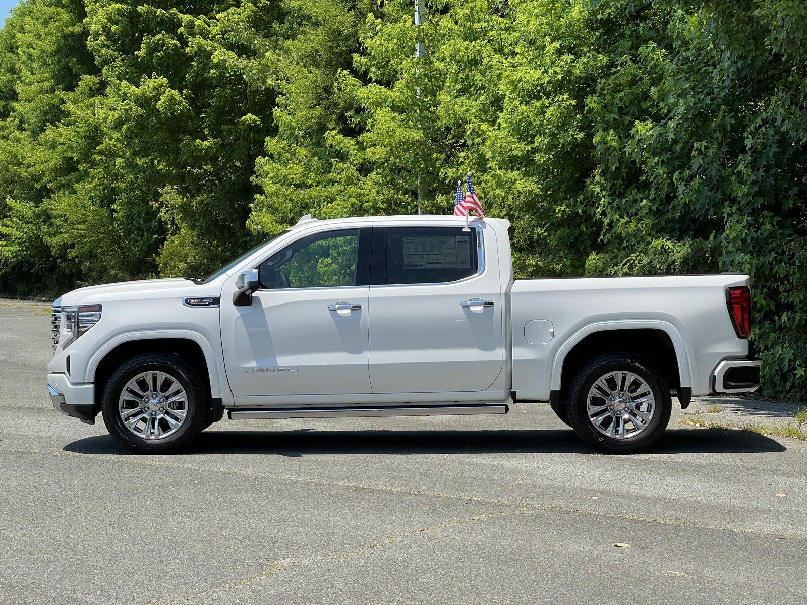 2024 GMC Sierra 1500 Vehicle Photo in MONROE, NC 28110-8431