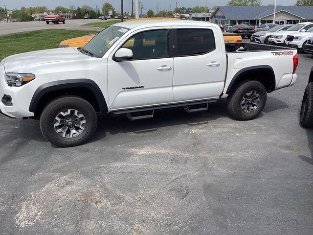 Used 2021 Toyota Tacoma TRD Off Road with VIN 3TMCZ5AN9MM435838 for sale in Nevada, MO