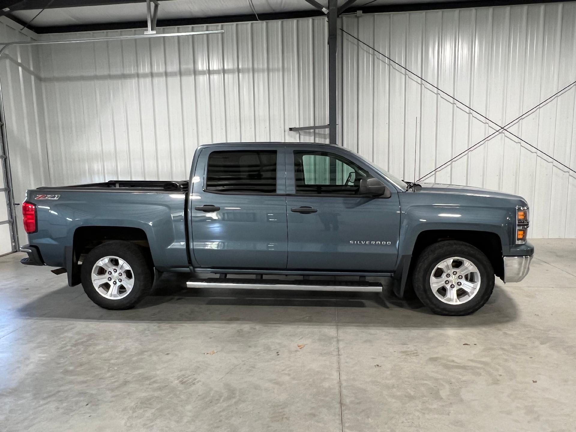 Used 2014 Chevrolet Silverado 1500 LT with VIN 3GCUKREC0EG296000 for sale in Kansas City