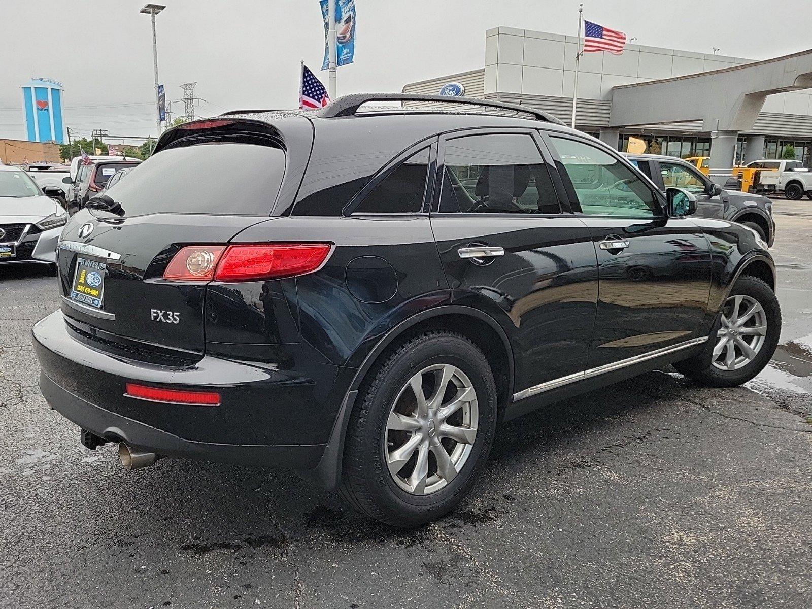 2007 INFINITI FX35 Vehicle Photo in Saint Charles, IL 60174