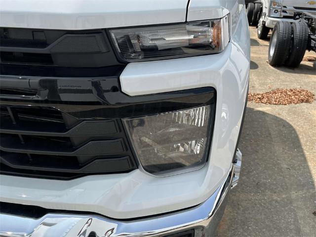 2024 Chevrolet Silverado 3500 HD Chassis Cab Vehicle Photo in ALCOA, TN 37701-3235