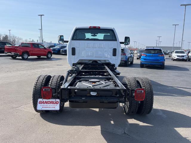 2023 Chevrolet Silverado 5500 HD Vehicle Photo in GREEN BAY, WI 54302-3701