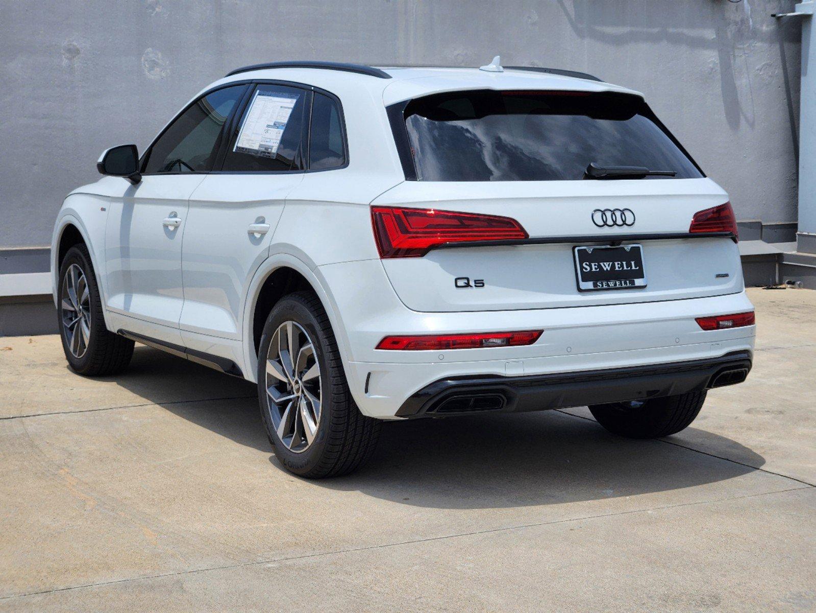 2024 Audi Q5 Vehicle Photo in SUGAR LAND, TX 77478