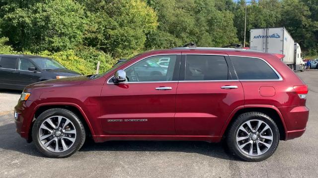 2017 Jeep Grand Cherokee Vehicle Photo in MOON TOWNSHIP, PA 15108-2571