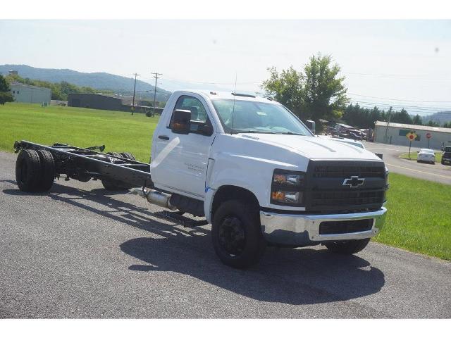 Select 2023 Chevrolet Silverado 6500 HD