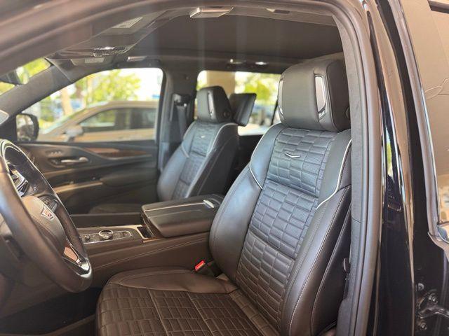 2023 Cadillac Escalade ESV Vehicle Photo in DELRAY BEACH, FL 33483-3294