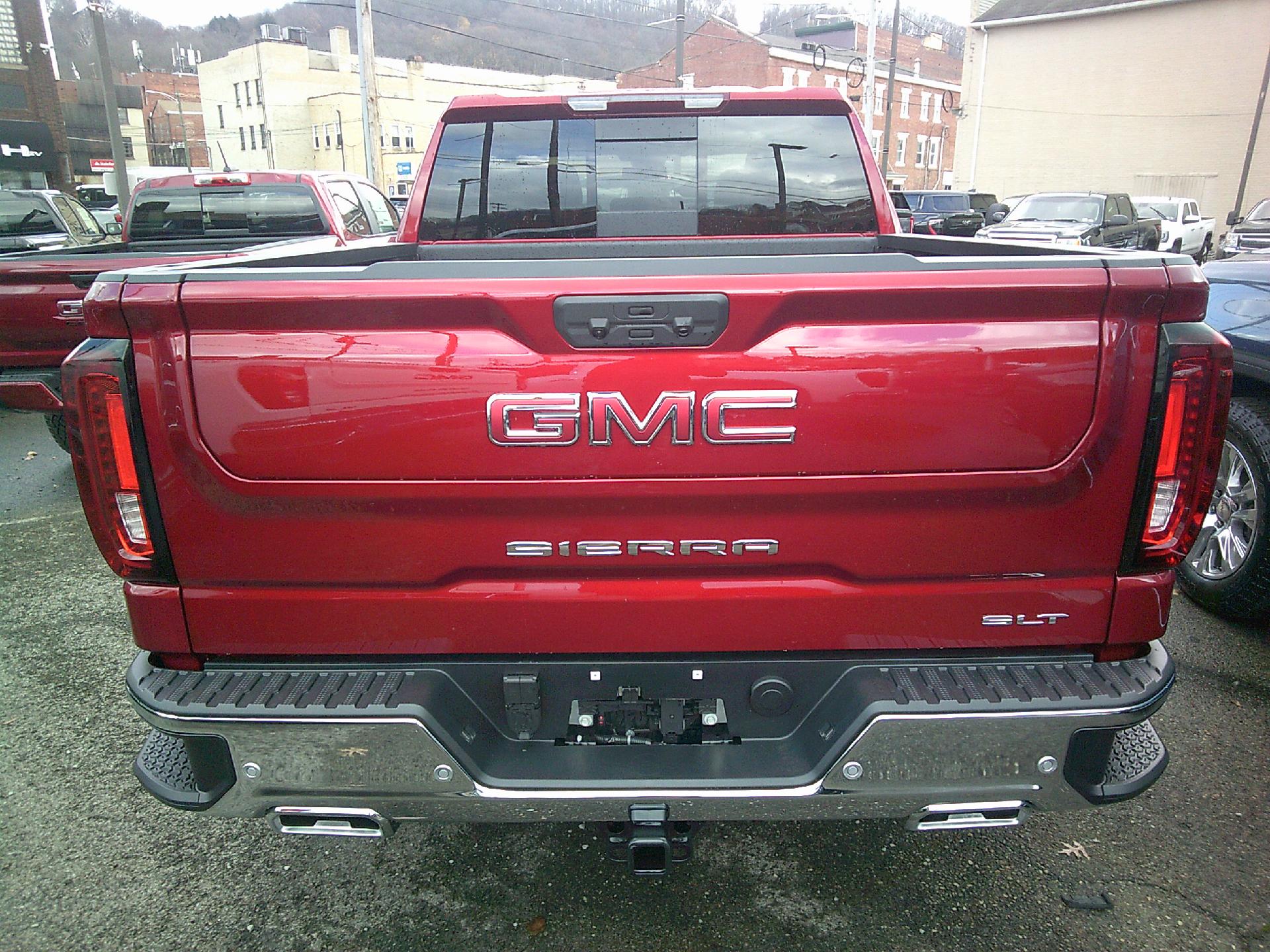 2025 GMC Sierra 1500 Vehicle Photo in KITTANNING, PA 16201-1536