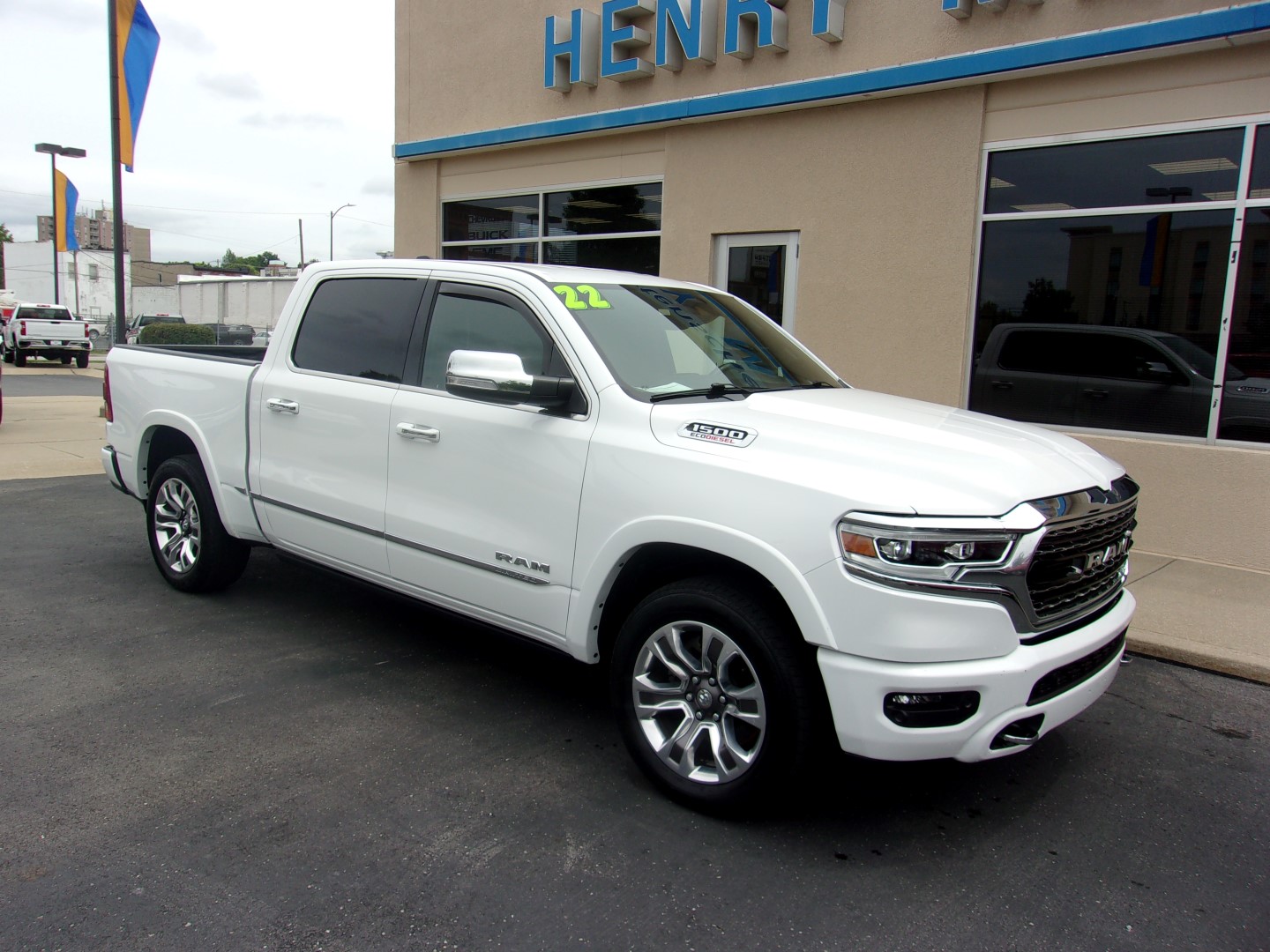 Used 2022 RAM Ram 1500 Pickup Limited with VIN 1C6SRFHM3NN444905 for sale in Kansas City