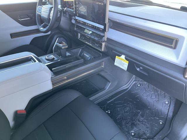 2024 GMC HUMMER EV Pickup Vehicle Photo in TURLOCK, CA 95380-4918