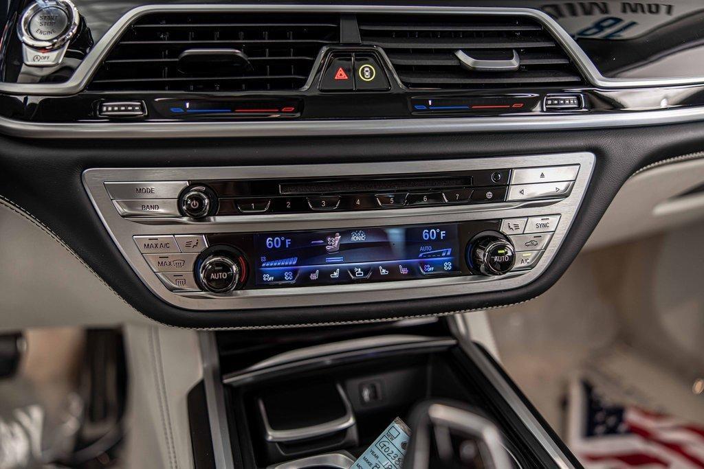 2018 BMW M760i xDrive Vehicle Photo in Saint Charles, IL 60174