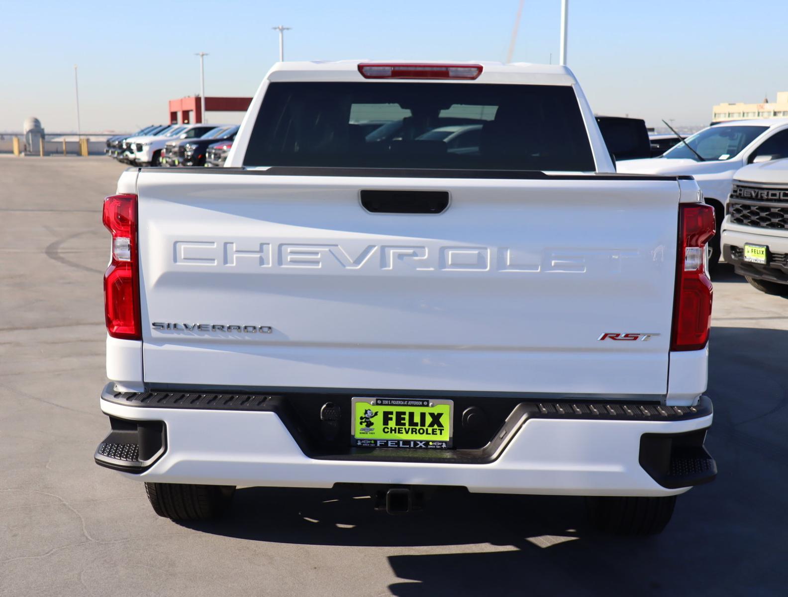 2025 Chevrolet Silverado 1500 Vehicle Photo in LOS ANGELES, CA 90007-3794