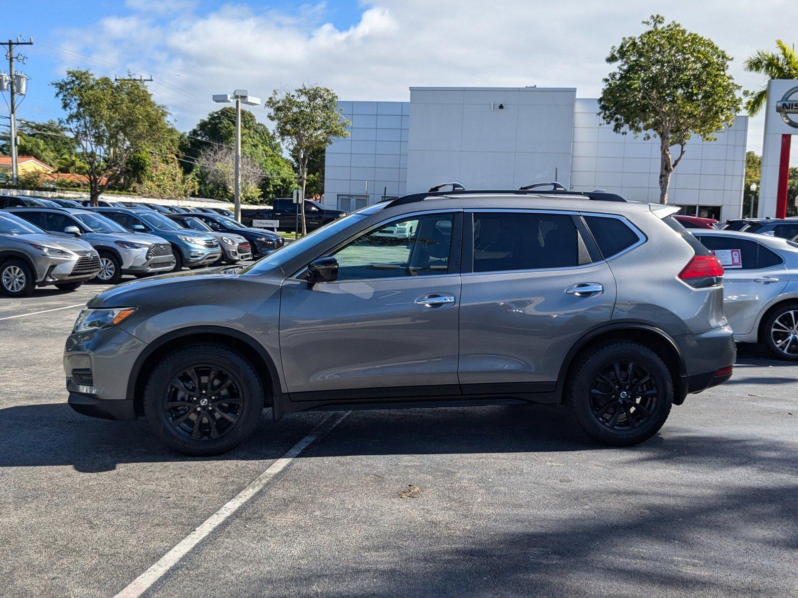 2017 Nissan Rogue Vehicle Photo in Miami, FL 33135