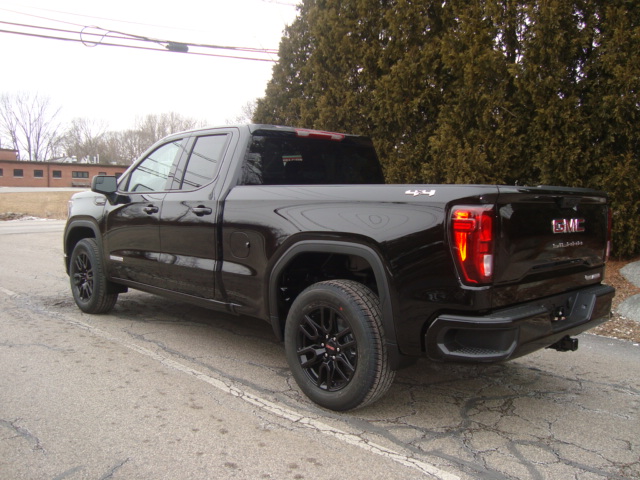 2024 GMC Sierra 1500 Vehicle Photo in PORTSMOUTH, NH 03801-4196