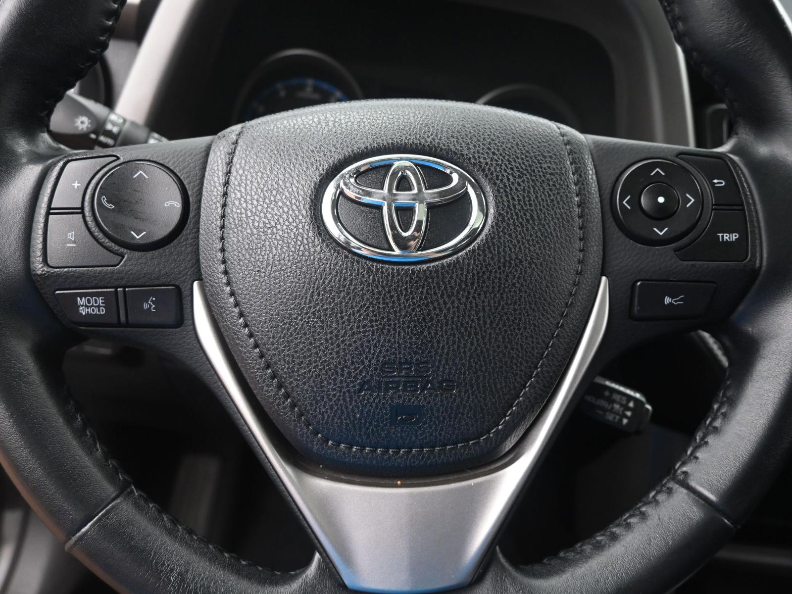 2018 Toyota RAV4 Vehicle Photo in Cedar Rapids, IA 52402