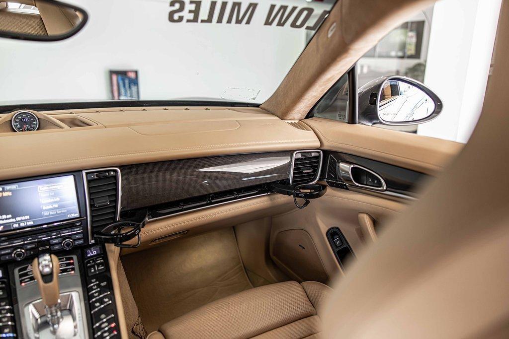 2015 Porsche Panamera Vehicle Photo in Plainfield, IL 60586