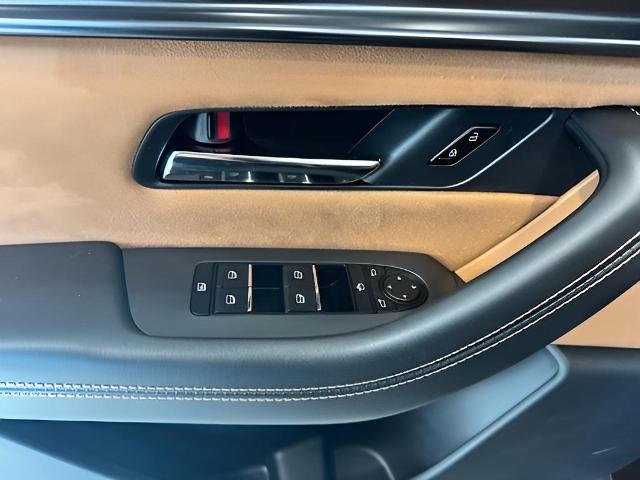 2025 Mazda CX-90 Vehicle Photo in Green Bay, WI 54304