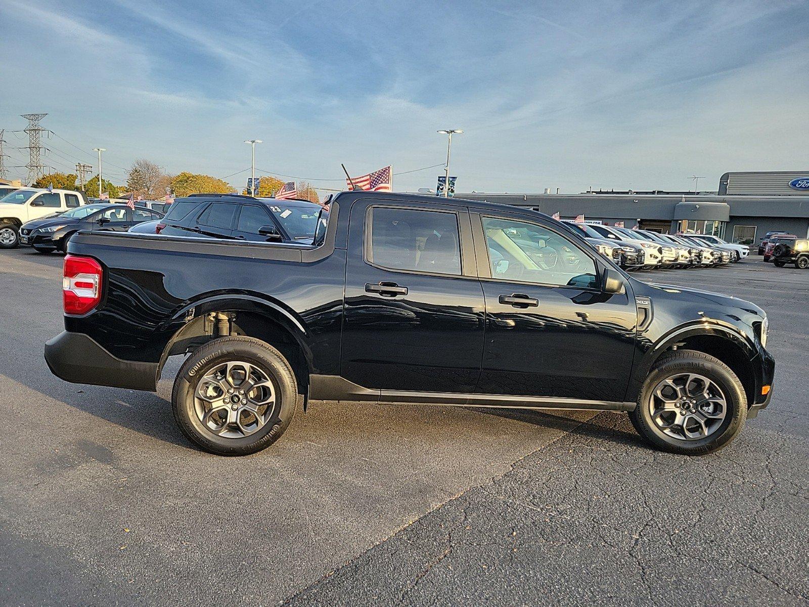 2024 Ford Maverick Vehicle Photo in Saint Charles, IL 60174