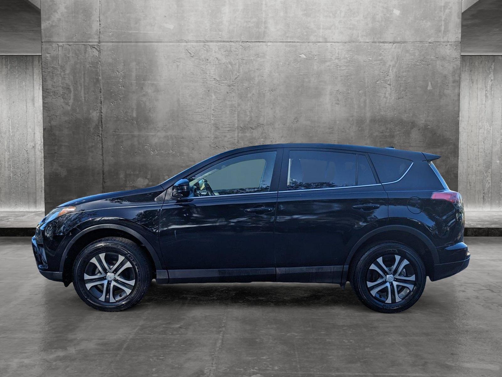 2018 Toyota RAV4 Vehicle Photo in Tampa, FL 33614