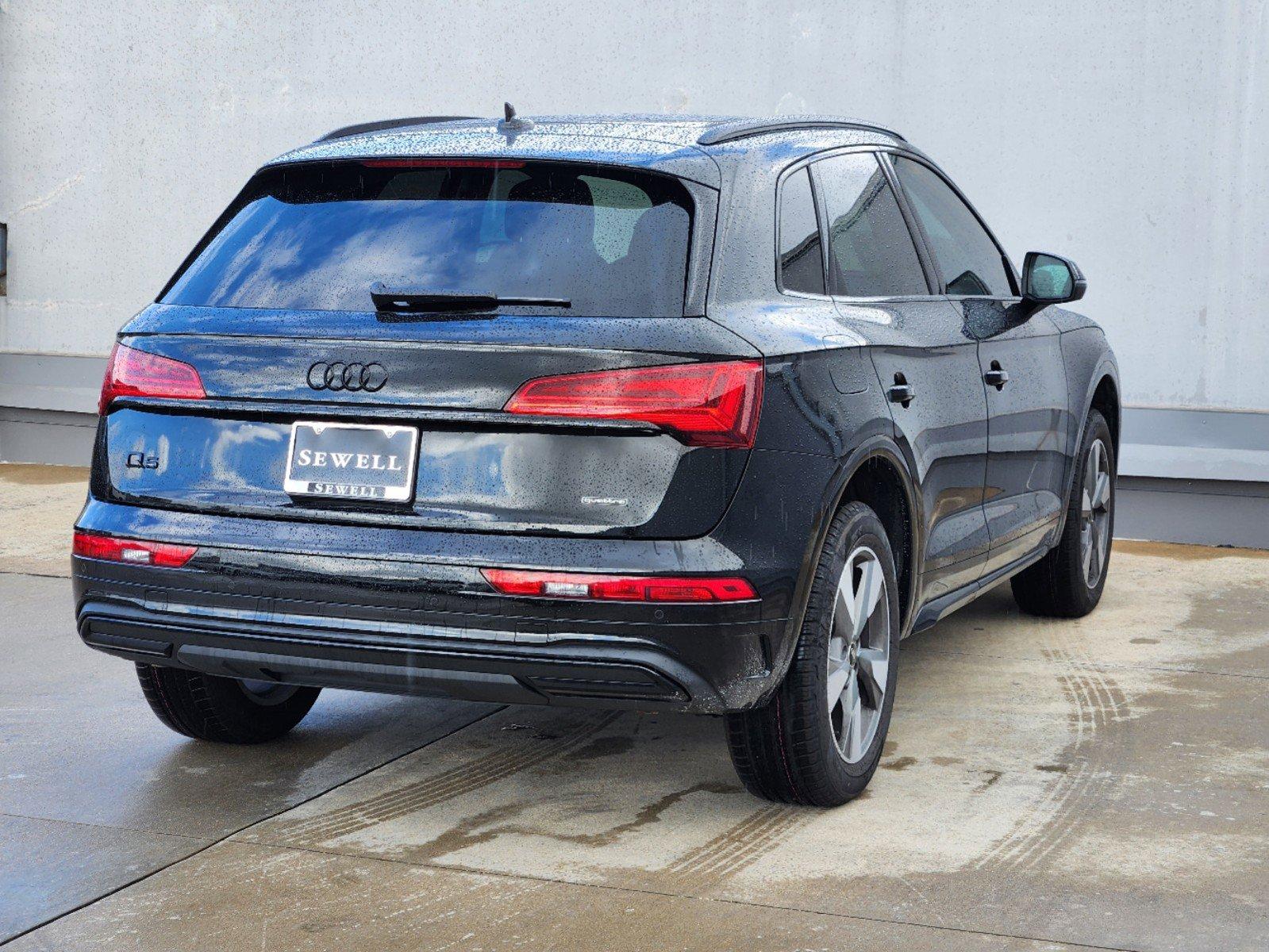 2025 Audi Q5 Vehicle Photo in SUGAR LAND, TX 77478