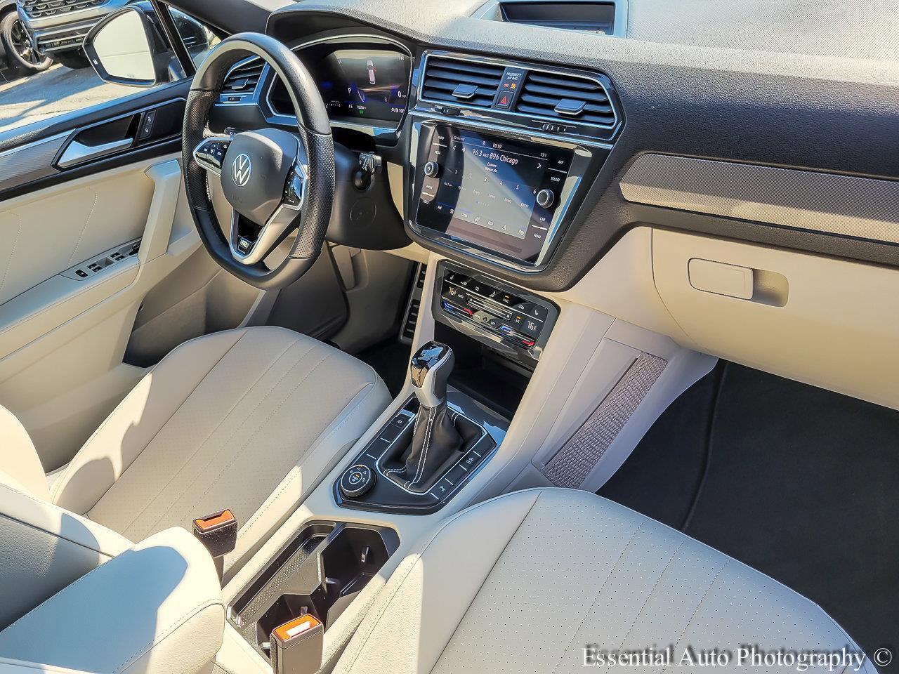 2023 Volkswagen Tiguan Vehicle Photo in Plainfield, IL 60586