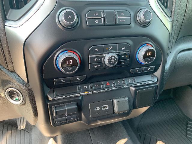 2021 Chevrolet Silverado 1500 Vehicle Photo in MOON TOWNSHIP, PA 15108-2571