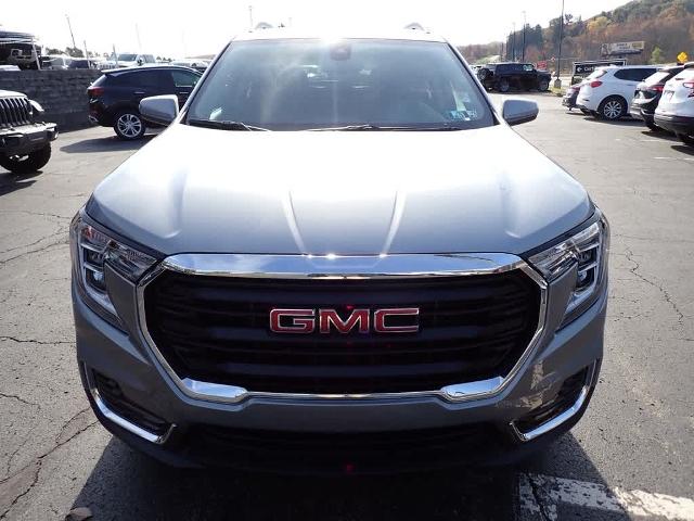 2024 GMC Terrain Vehicle Photo in ZELIENOPLE, PA 16063-2910