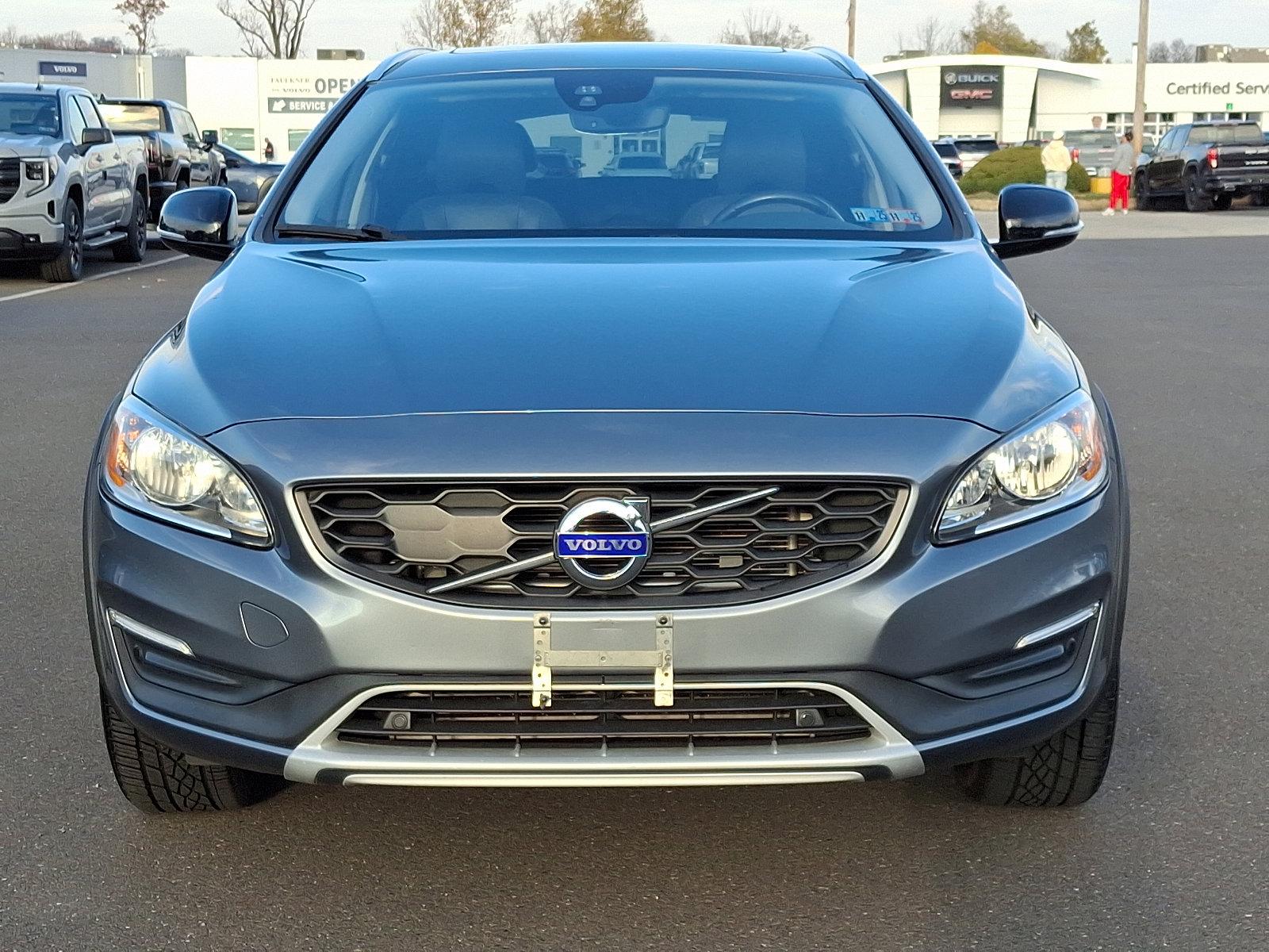 2018 Volvo V60 Cross Country Vehicle Photo in Trevose, PA 19053