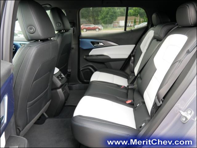 2024 Chevrolet Equinox EV Vehicle Photo in MAPLEWOOD, MN 55119-4794