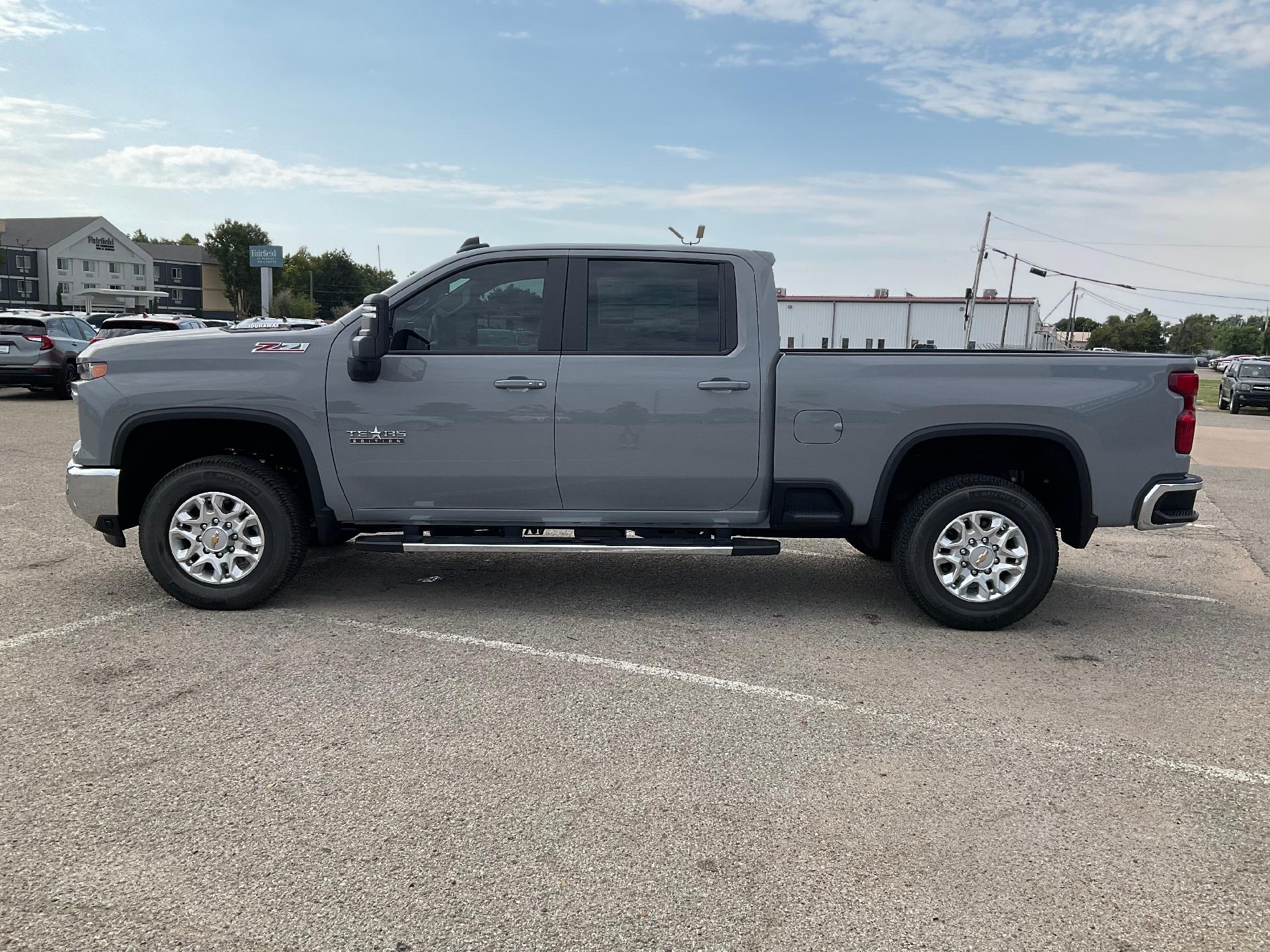 2024 Chevrolet Silverado 2500 HD Vehicle Photo in PONCA CITY, OK 74601-1036