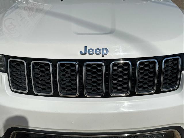 2017 Jeep Grand Cherokee Vehicle Photo in DUNN, NC 28334-8900