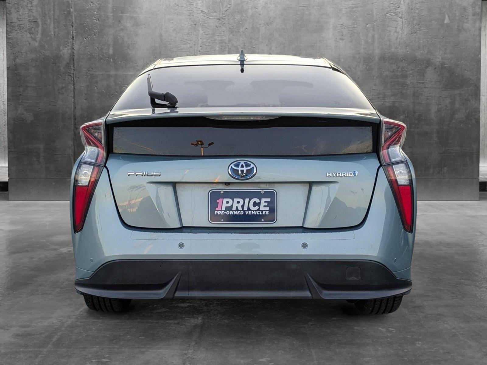 2018 Toyota Prius Vehicle Photo in CLEARWATER, FL 33764-7163