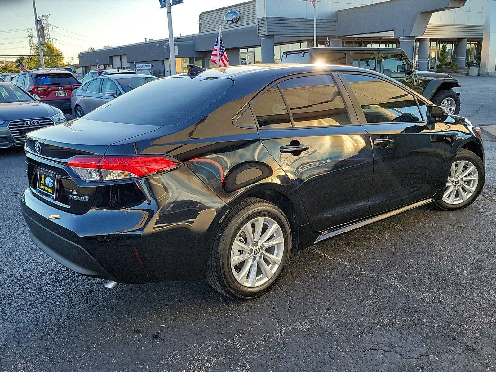 2024 Toyota Corolla Vehicle Photo in Saint Charles, IL 60174