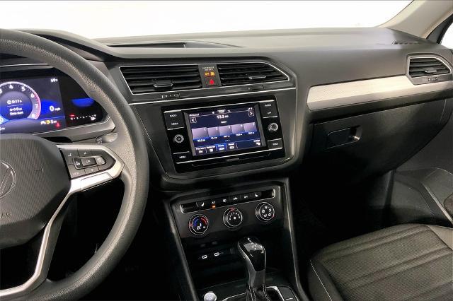 2022 Volkswagen Tiguan Vehicle Photo in Lees Summit, MO 64086