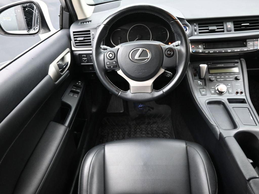 2014 Lexus CT 200h Vehicle Photo in Cedar Rapids, IA 52402