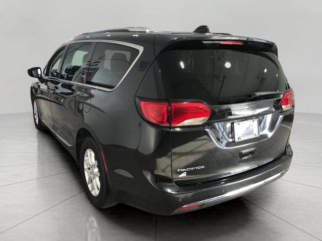 2020 Chrysler Pacifica Vehicle Photo in GREEN BAY, WI 54303-3330